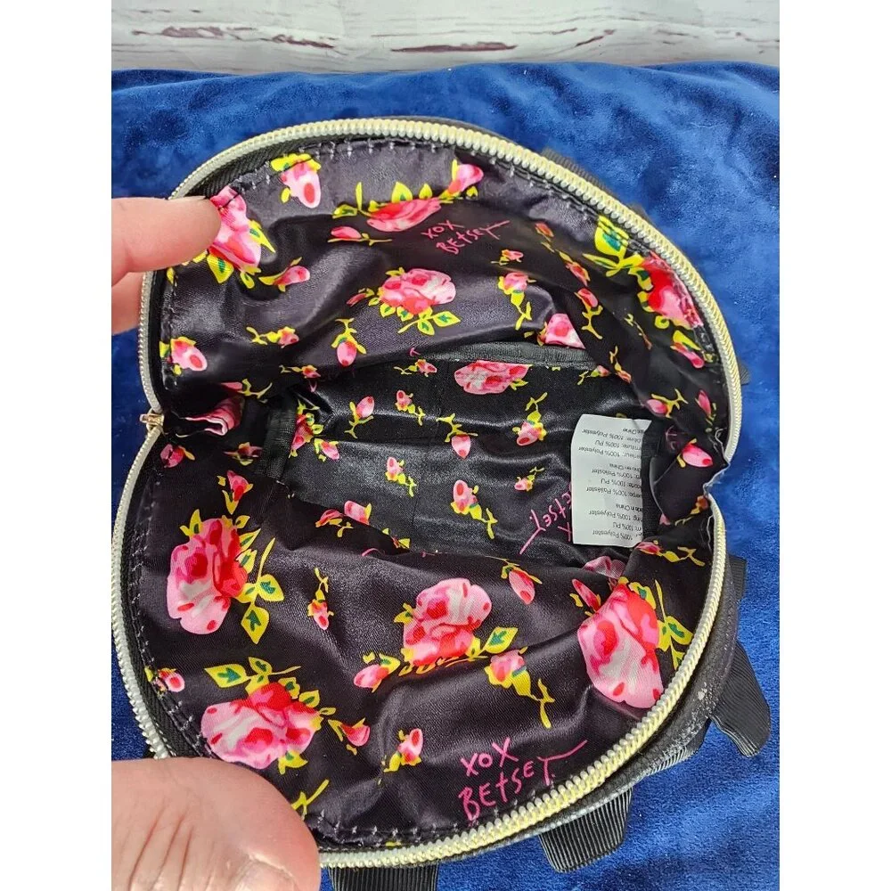 Betsey Johnson‎ Cosmetic Bag Makeup Bag Hearts Floral